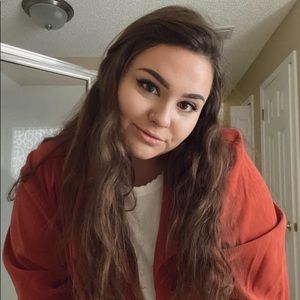 Meet your Posher, Alana